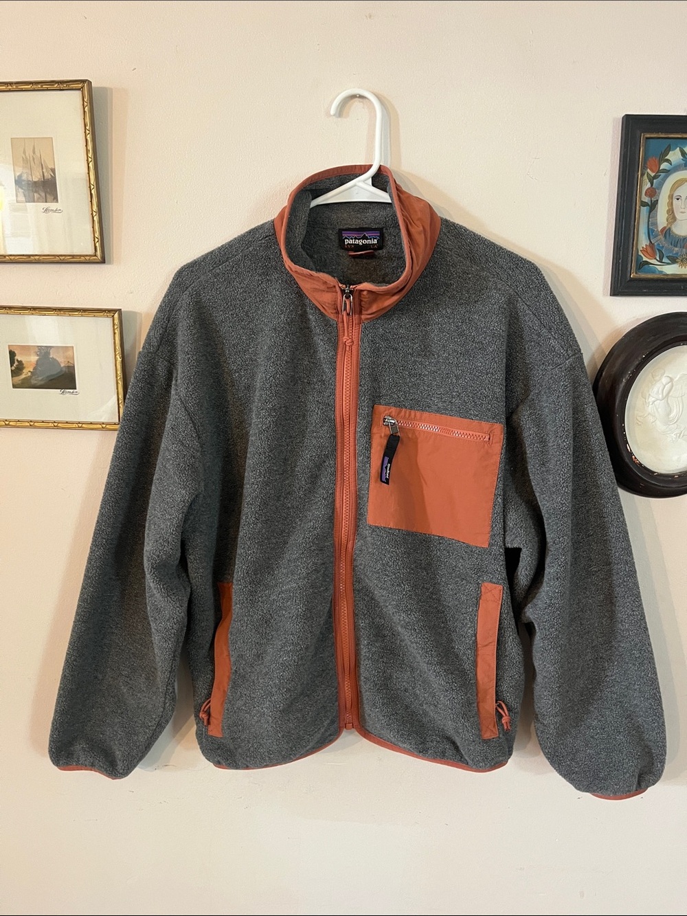 Patagonia Men's Gray Fleece Zip-Up Jacket with Rust Trim
